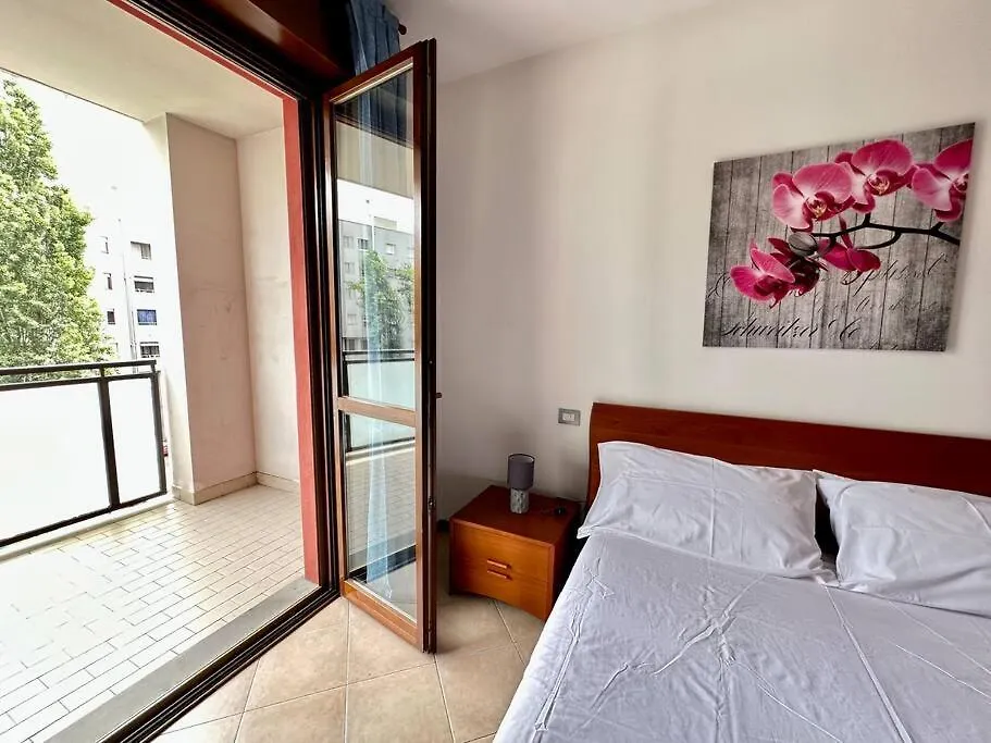 Apartamento Tranquilla Terrazza Nel Verde Con Garage By Revenue House Milán