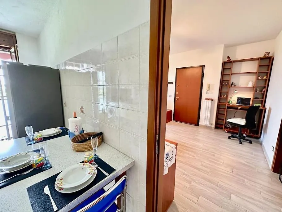 Apartamento Tranquilla Terrazza Nel Verde Con Garage By Revenue House Milán Italia