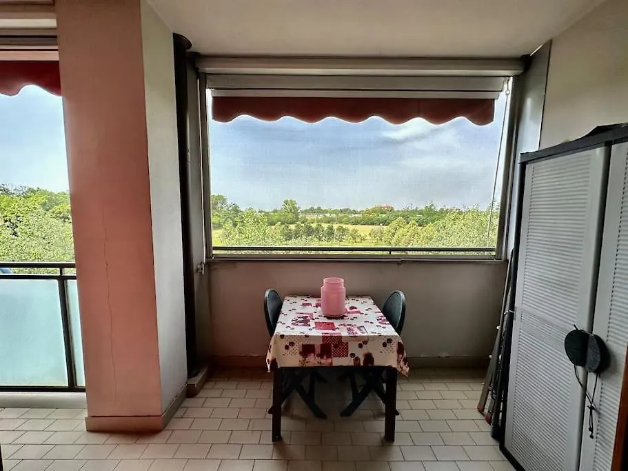 Apartamento Tranquilla Terrazza Nel Verde Con Garage By Revenue House Milán Italia
